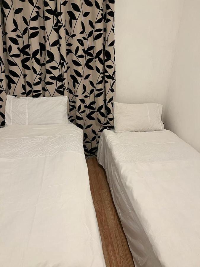 Happy Hours Home Stay Londres Exterior foto